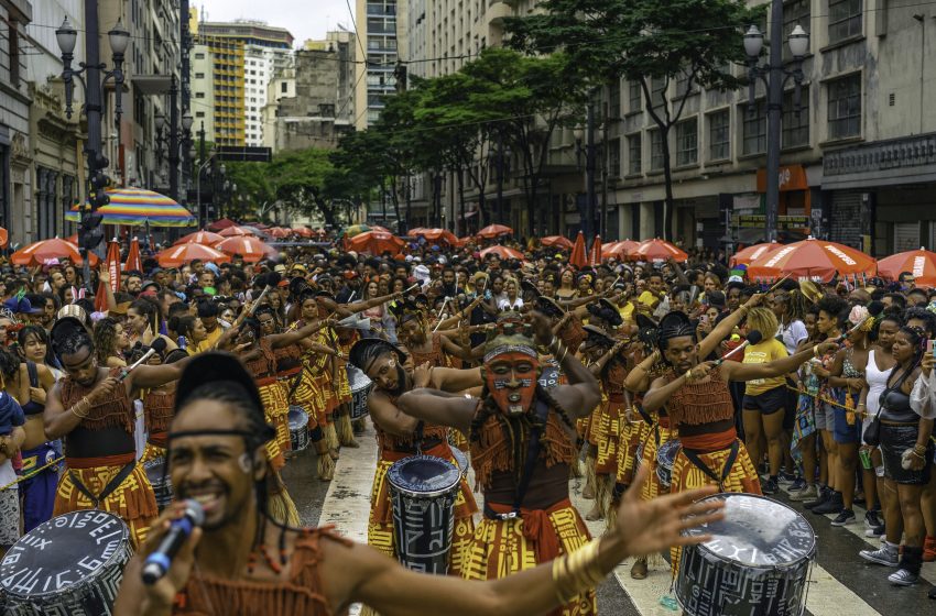  FUZUÊ: Sesc Thermas tem tardes gratuitas de carnaval para todos os públicos