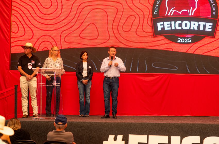  3ª edição do Simpósio ReprodOeste projeta futuro da pecuária