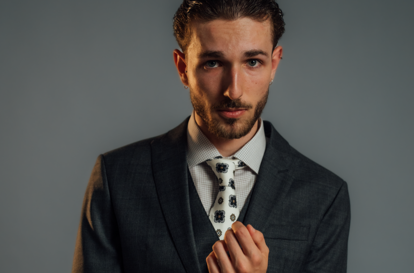  Alfaiate explica o que significa, qual o estilo e que peças compõem o passeio completo